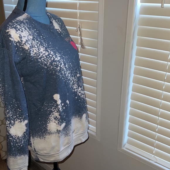 Tultex tie Dyed Sweatshirt with the word Mama Embroidered on blue and white - Picture 3 of 7